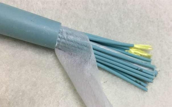 青海欧孚光缆厂家：室内光缆和室外光缆的区别
